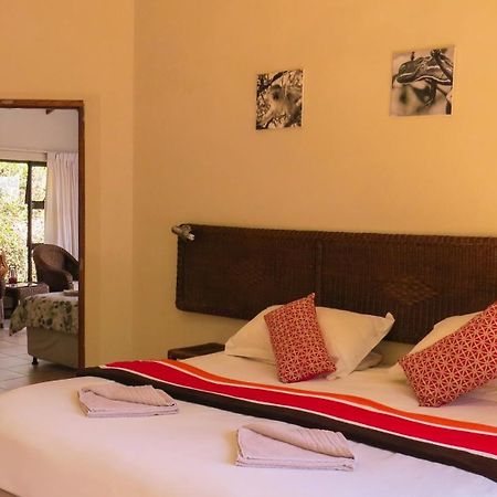 Umkhumbi Lodge Hluhluwe Buitenkant foto
