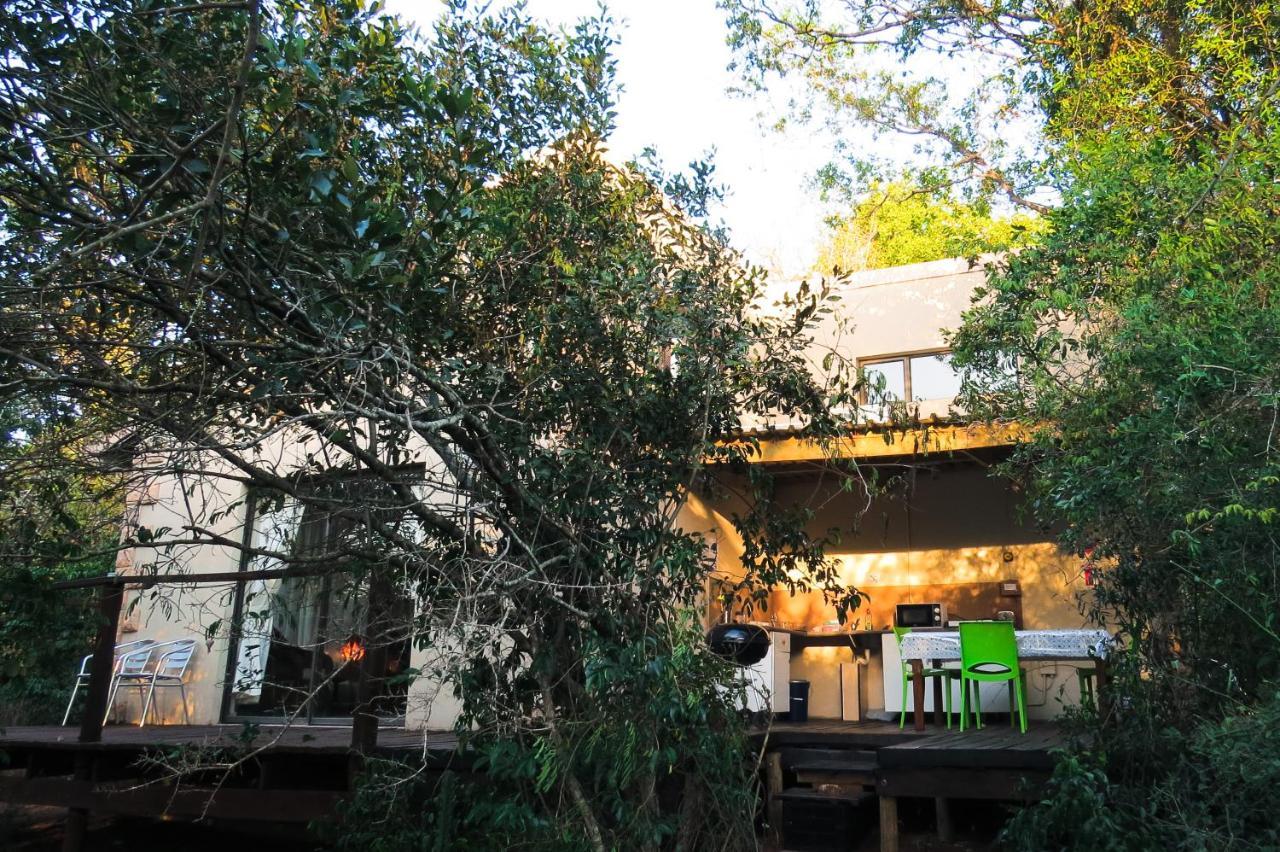 Umkhumbi Lodge Hluhluwe Buitenkant foto