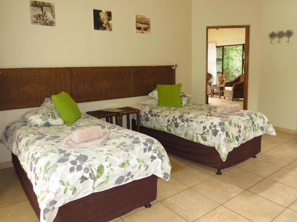 Umkhumbi Lodge Hluhluwe Buitenkant foto