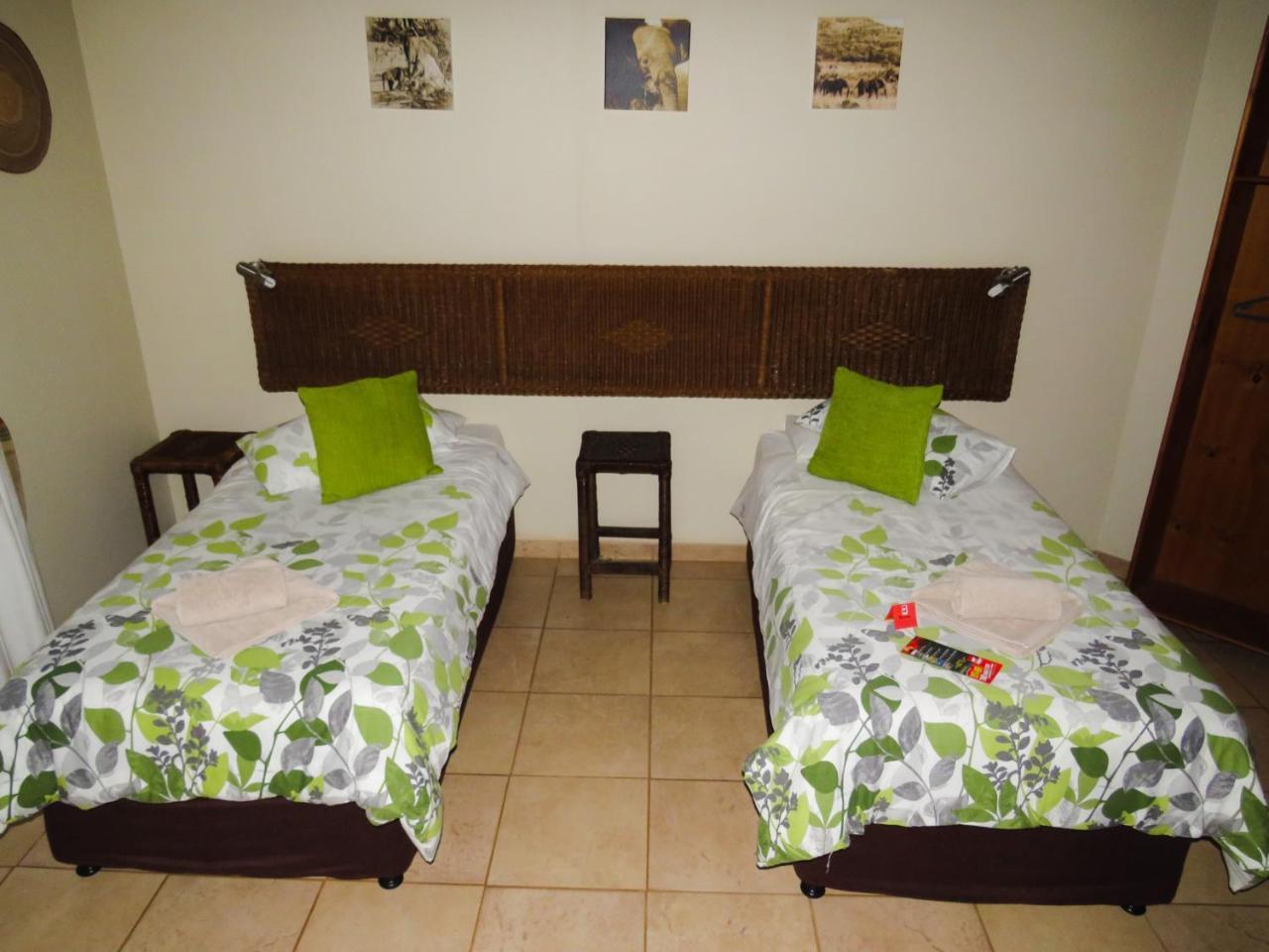 Umkhumbi Lodge Hluhluwe Buitenkant foto