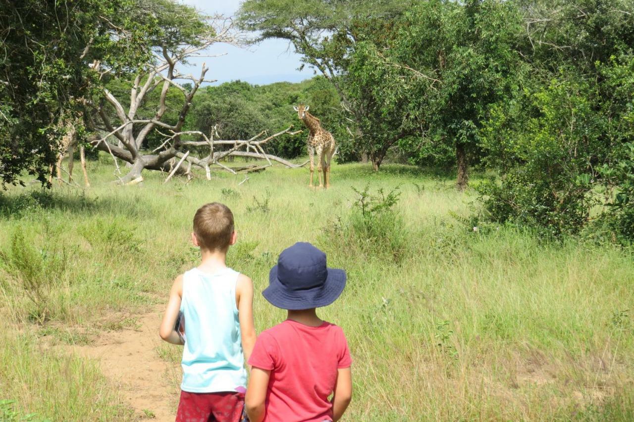 Umkhumbi Lodge Hluhluwe Buitenkant foto