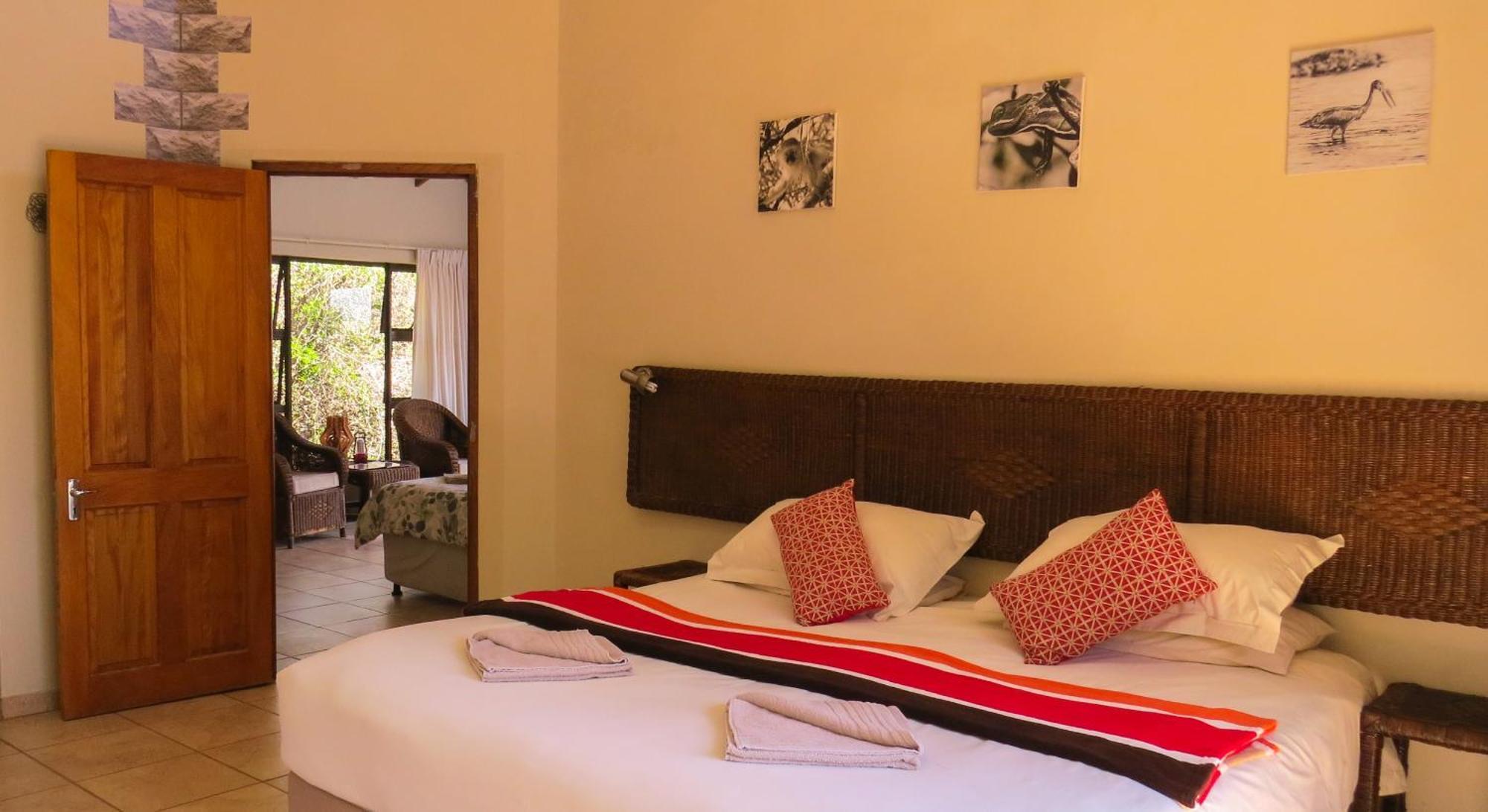 Umkhumbi Lodge Hluhluwe Buitenkant foto