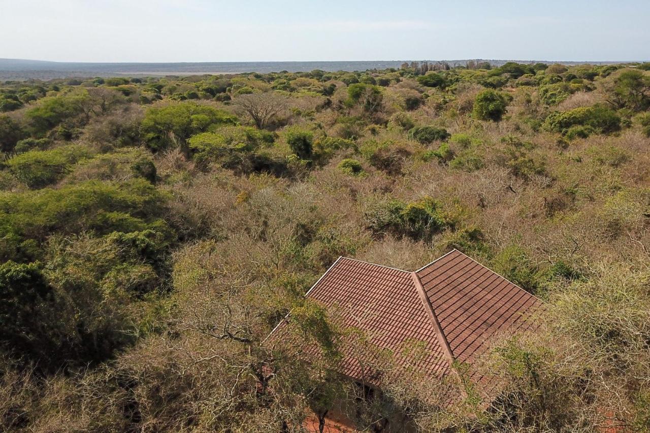 Umkhumbi Lodge Hluhluwe Buitenkant foto